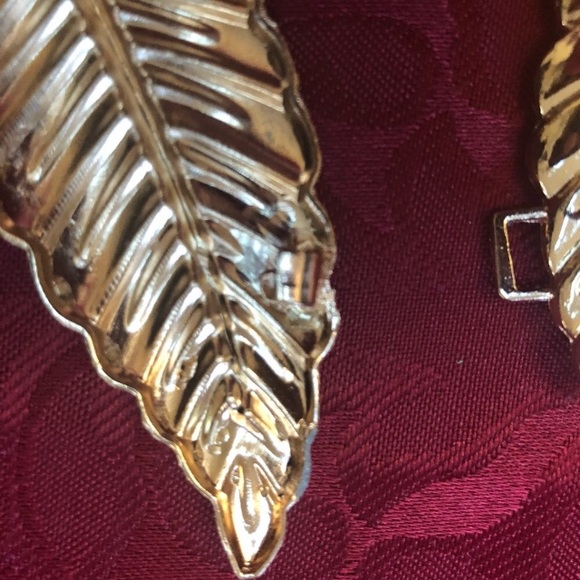 GORGEOUS GOLD CINCH LEAF BELT - Picture 8 of 9